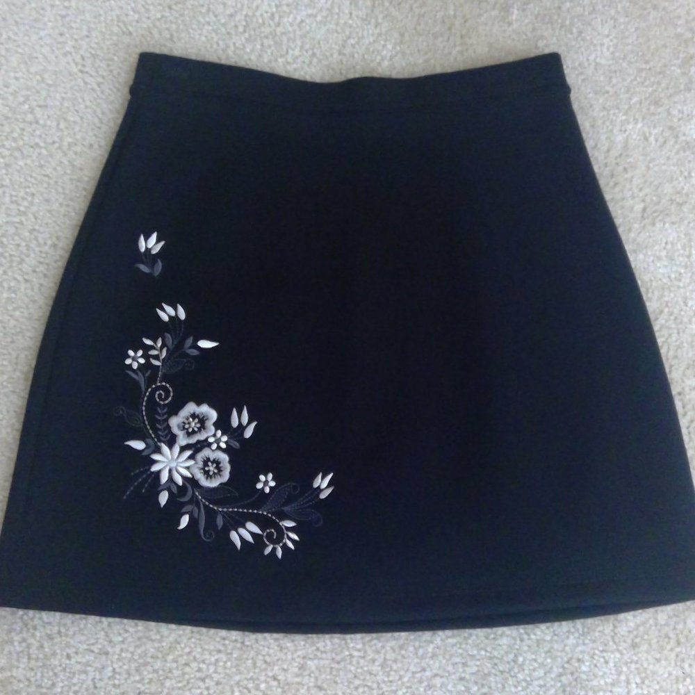 Basic Black Skirt with adorned flower, size XS